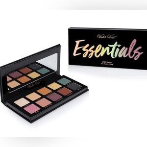 Brand new Violet Voss Essentials Palette